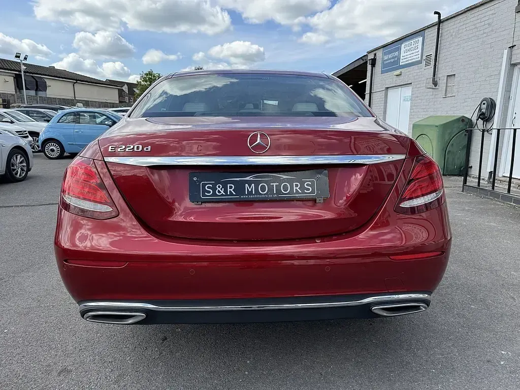 Used Mercedes E220 SE 191 HP (140 kW) 2016 Red Sedan