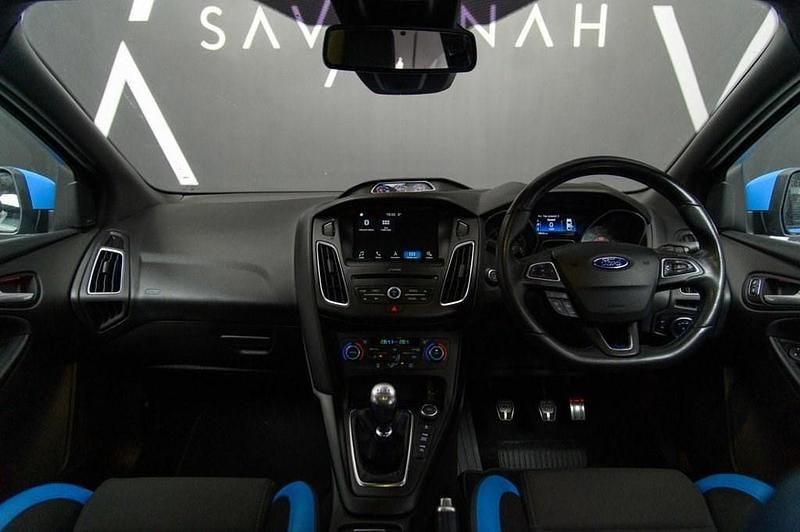 Used Ford Focus RS 350 HP (257 kW) 2017 Blue Hatchback
