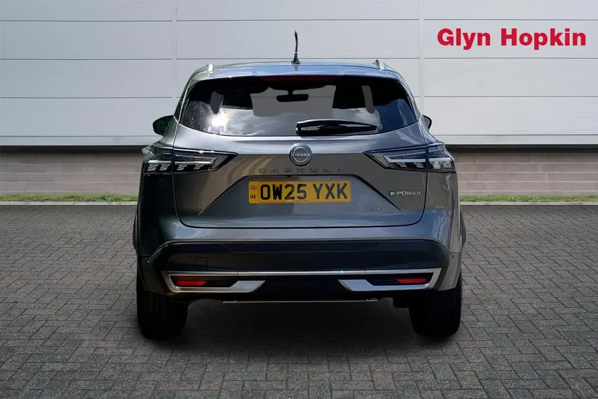 Used Nissan Qashqai Tekna 190 HP (139 kW) 2025 Grey SUV