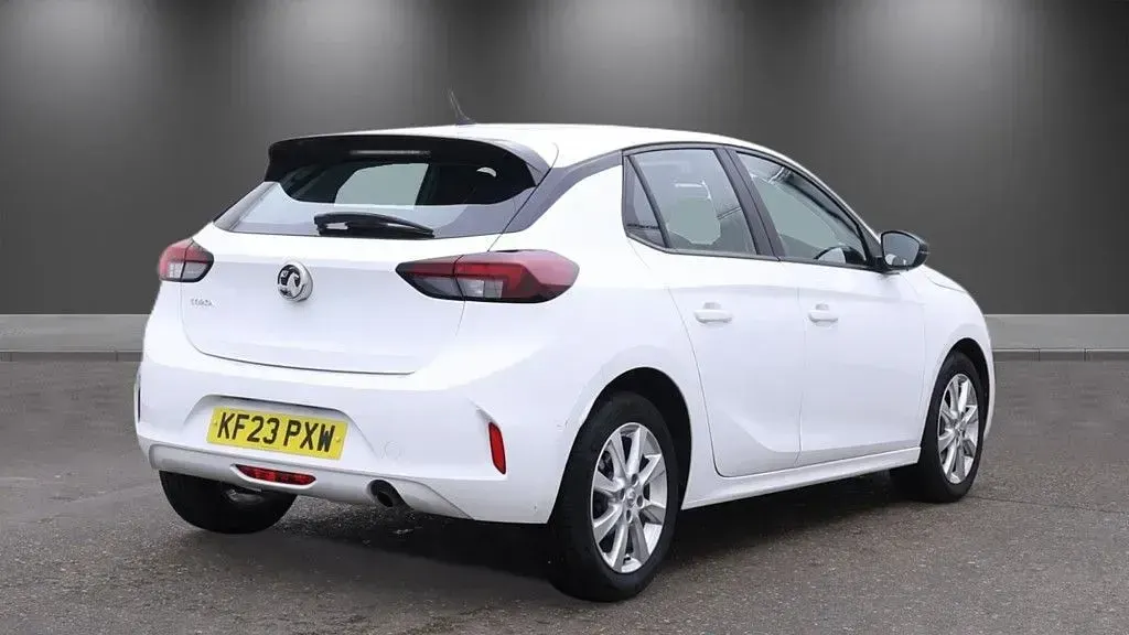 Used Vauxhall Corsa Design Edition 100 HP (73 kW) 2023 White Hatchback