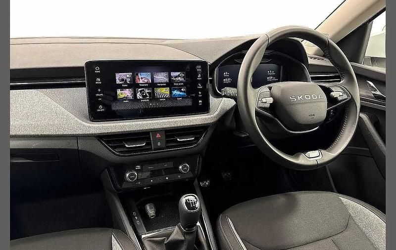 Used Skoda Kamiq SE 113 HP (83 kW) 2025 Candy white SUV