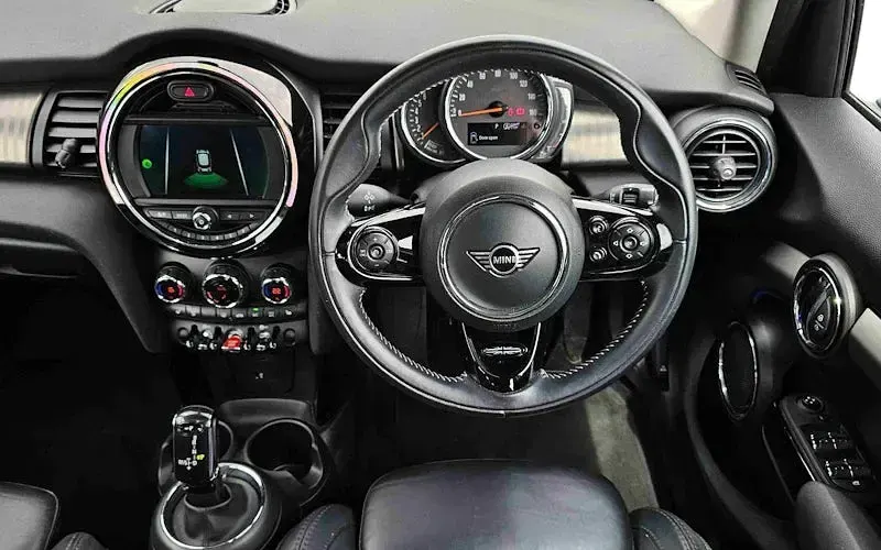 Used Mini Cooper Exclusive 136 HP (100 kW) 2019 Silver Hatchback