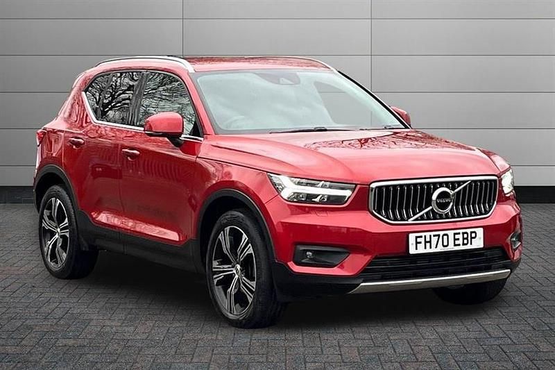 Used Volvo XC40 Inscription 163 HP (119 kW) 2021 Red SUV