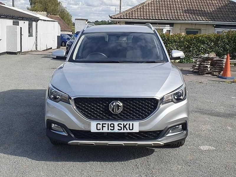 Used MG ZS Excite 106 HP (77 kW) 2019 Silver Sedan