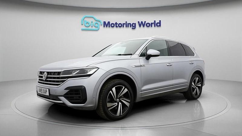 Used VW Touareg R-line 286 HP (210 kW) 2019 Silver SUV