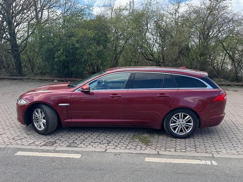 Second-hand Jaguar XF Luxury 2013 Roșu Break