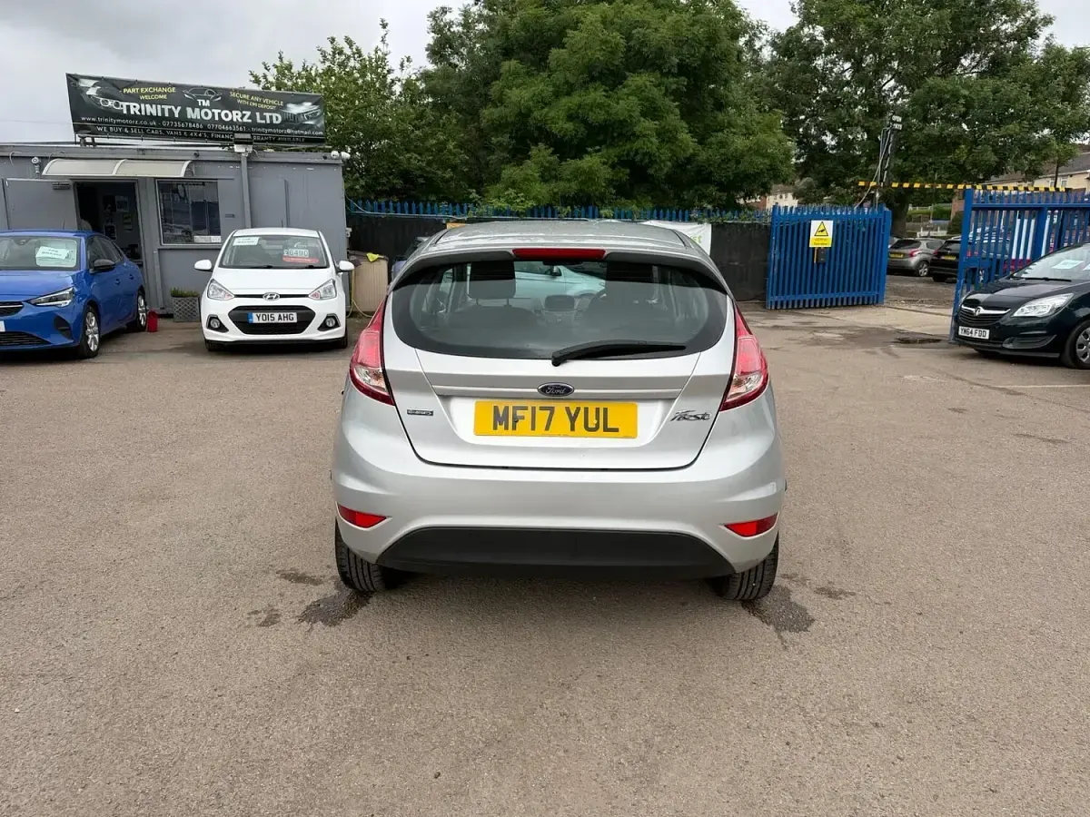 Used Ford Fiesta Zetec 2017 Silver Hatchback