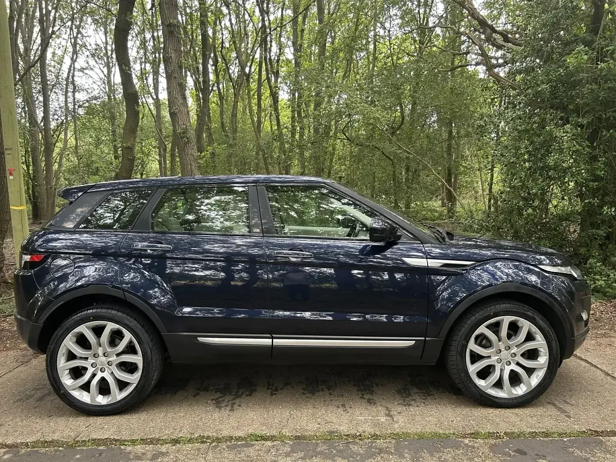 Used Land Rover Range Rover evoque Prestige 190 HP (139 kW) 2014 Blue SUV