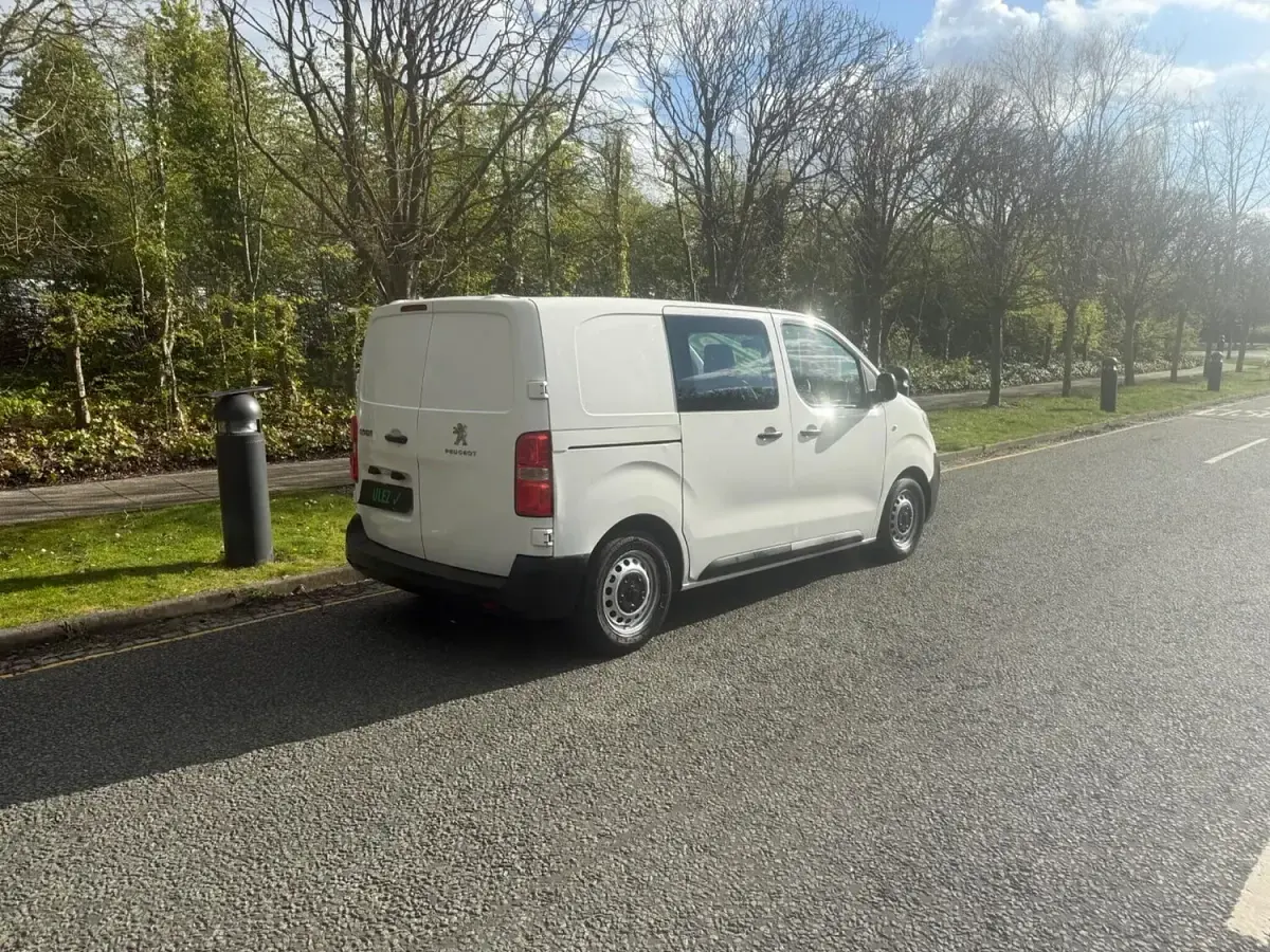 Used Peugeot Expert 2018 White Van