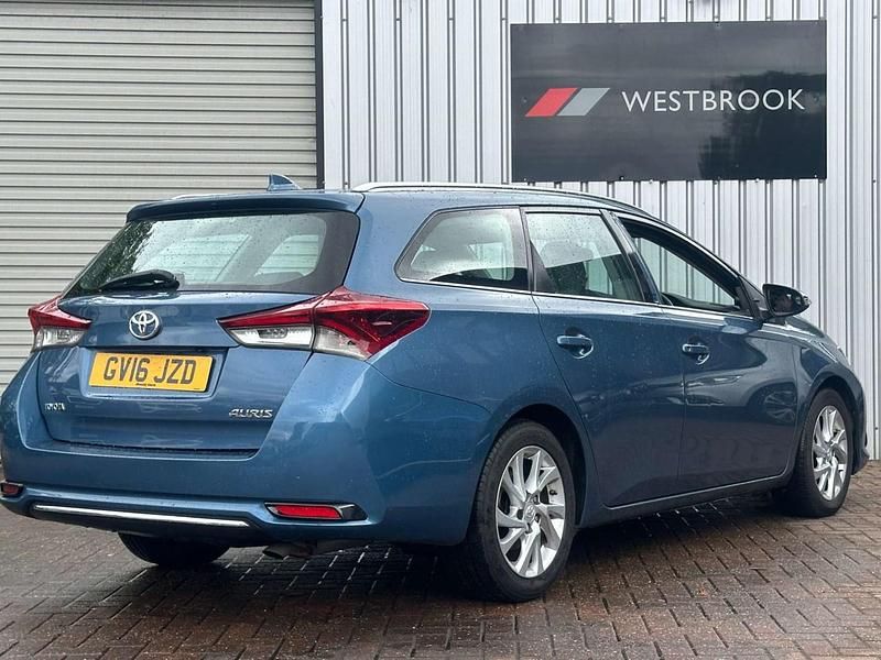 Used Toyota Auris Business Edition 2016 Blue Estate
