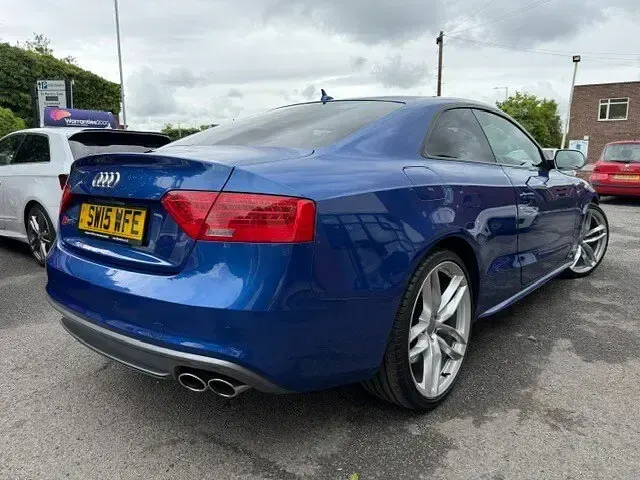 Used Audi A5 Black Edition 272 HP (200 kW) 2015 Blue Coupe