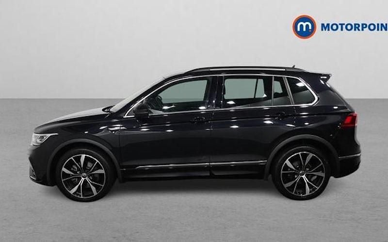 Used VW Tiguan R-line 190 HP (139 kW) 2022 Black SUV