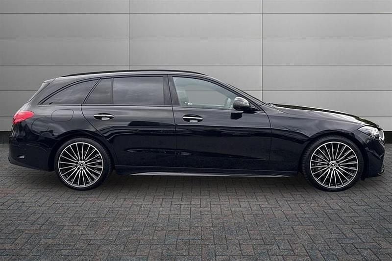Second-hand Mercedes C220 AMG Line Premium Plus 200 CP (147 kW) 2025 Negru Break