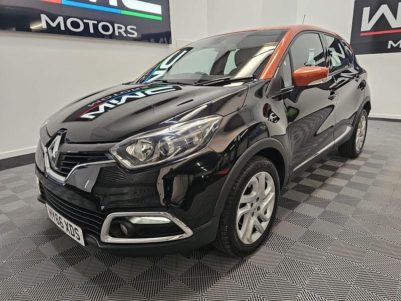 Used Renault Captur Dynamique 90 HP (66 kW) 2016 Black SUV