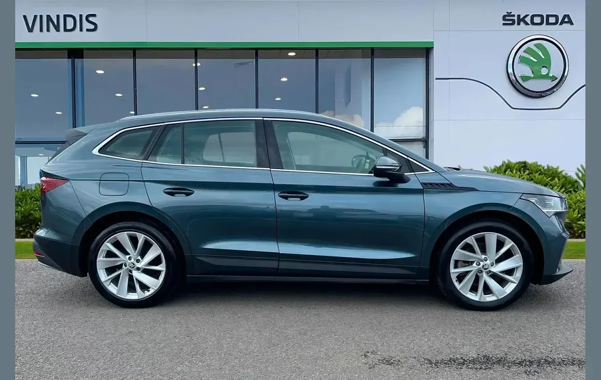 Used Skoda Enyaq iV Suite 150 kW (204 HP) 2021 Grey SUV