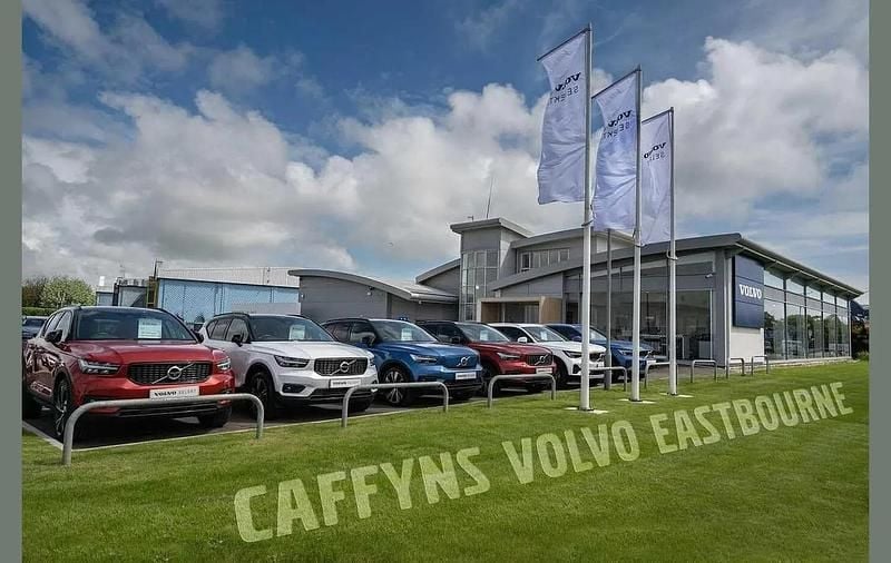 Blue Used 2020 Volvo XC60 R-Design SUV | £24,450 (Fair price) - Image 1/3