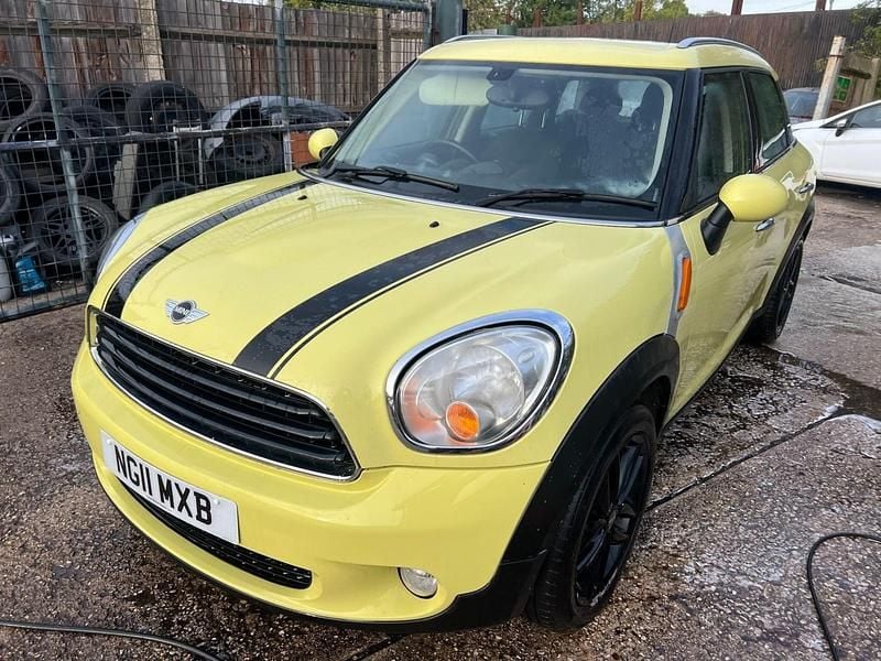 Used Mini ONE 2011 Yellow Hatchback