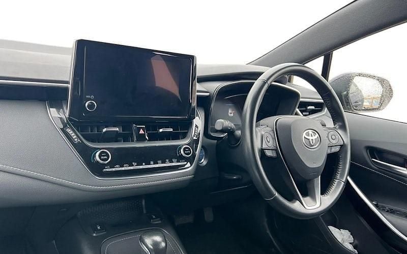 Used Toyota Corolla Design 122 HP (89 kW) 2022 Blue Hatchback