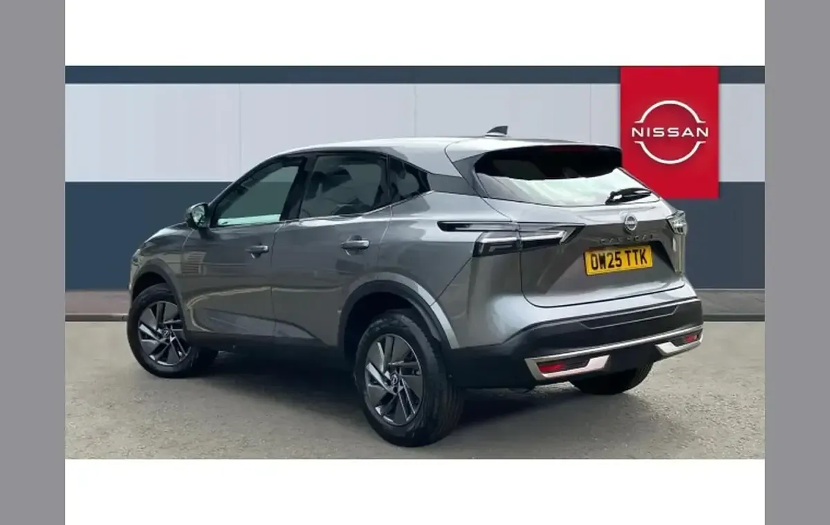 Used Nissan Qashqai Acenta Premium 138 HP (101 kW) 2025 Grey SUV
