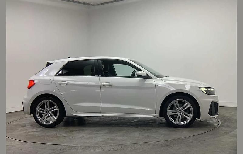 Used Audi A1 S-Line 147 HP (108 kW) 2021 White SUV