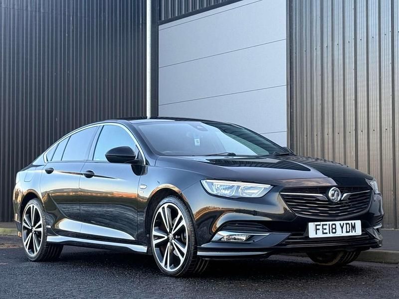Black Used 2018 Vauxhall Insignia SRi Hatchback | £11,490 (A bit pricey) - Image 1/4