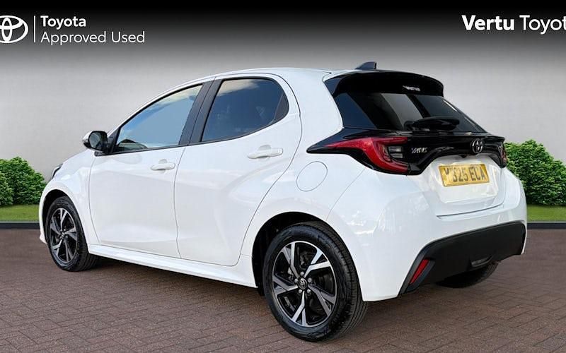 Used Toyota Yaris Hybrid Design 116 HP (85 kW) 2026 Hatchback