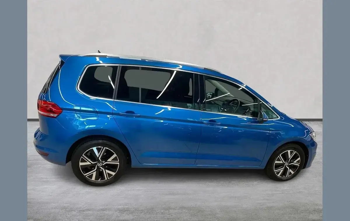 Used VW Touran SEL 150 HP (110 kW) 2023 Blue MPV