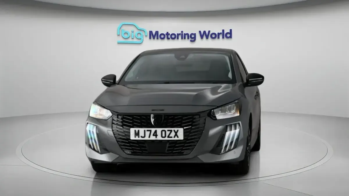 Used Peugeot 208 Allure 100 HP (73 kW) 2024 Grey Hatchback
