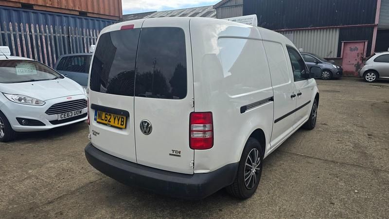 Used VW Caddy 102 HP (75 kW) 2012 White MPV