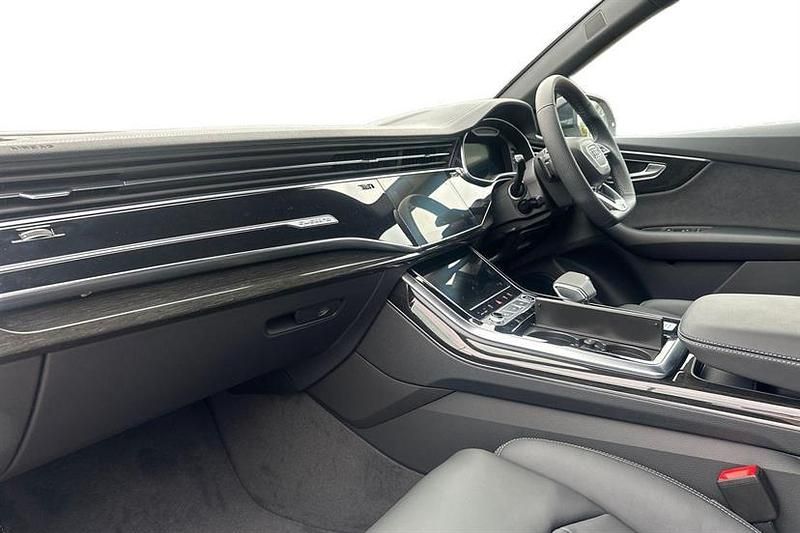 Used Audi Q8 Black Edition 340 HP (250 kW) 2025 Glacier white SUV