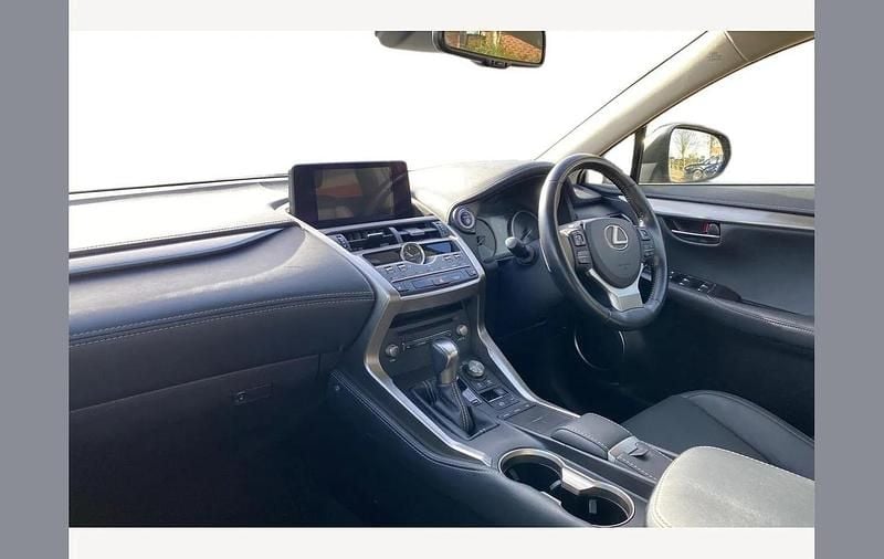 Used Lexus NX300h 197 HP (144 kW) 2020 Silver SUV