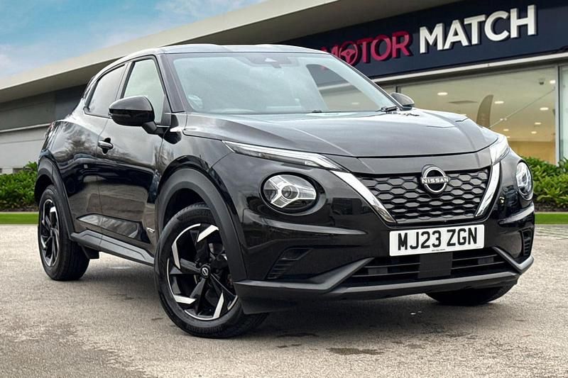 Black Used 2023 Nissan Juke N-Connecta SUV | £14,390 (Good price) - Image 1/4