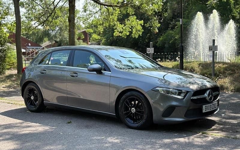 Used 2022 Mercedes A180 SE Hatchback | £10,695 (Super price) - Image 1/4