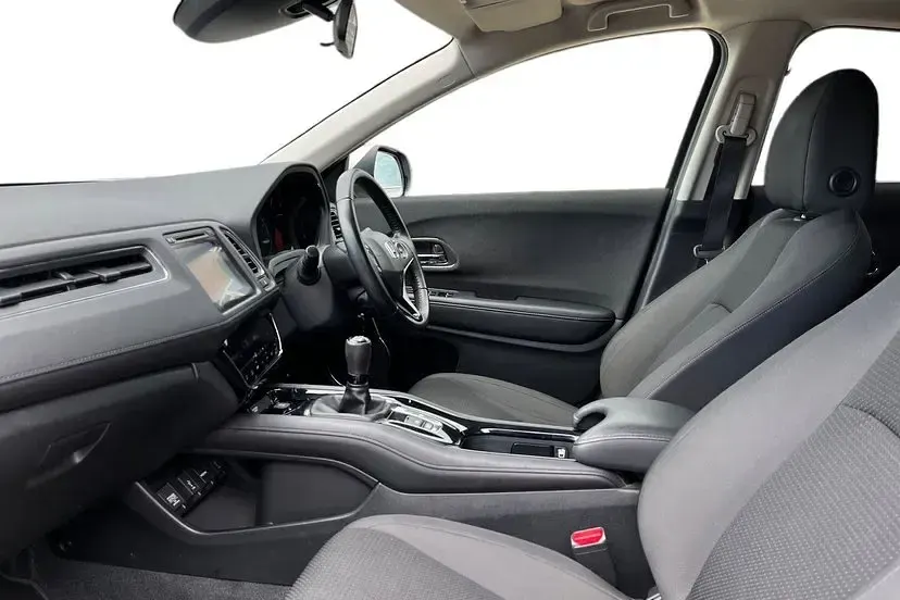 Used Honda HR-V SE 130 HP (95 kW) 2020 Silver SUV