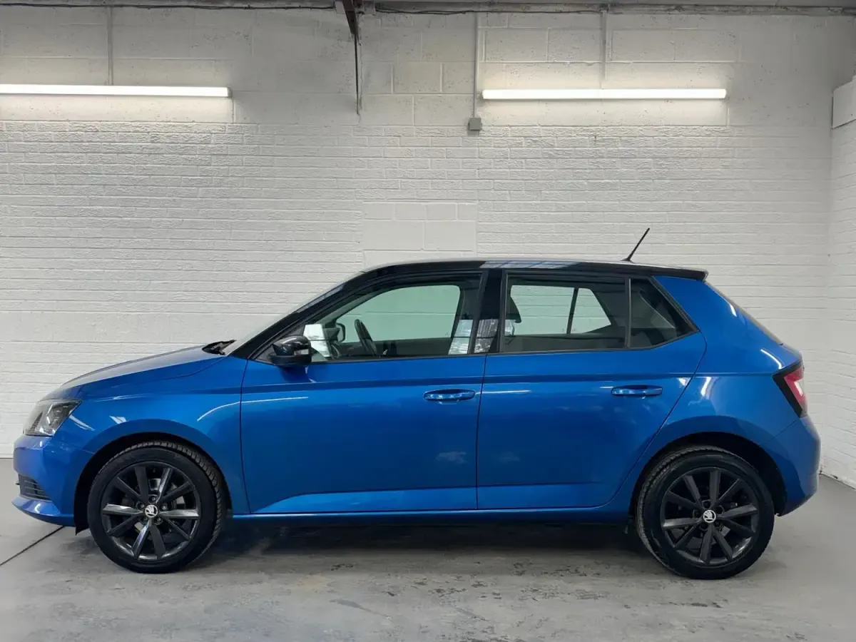Second-hand Skoda Fabia Colour Edition 2016 Albastru Hatchback