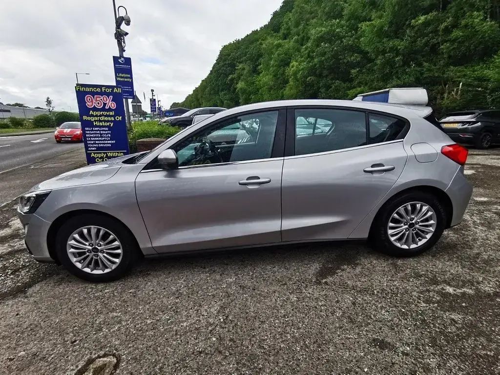 Used Ford Focus Titanium 2022 Silver Hatchback