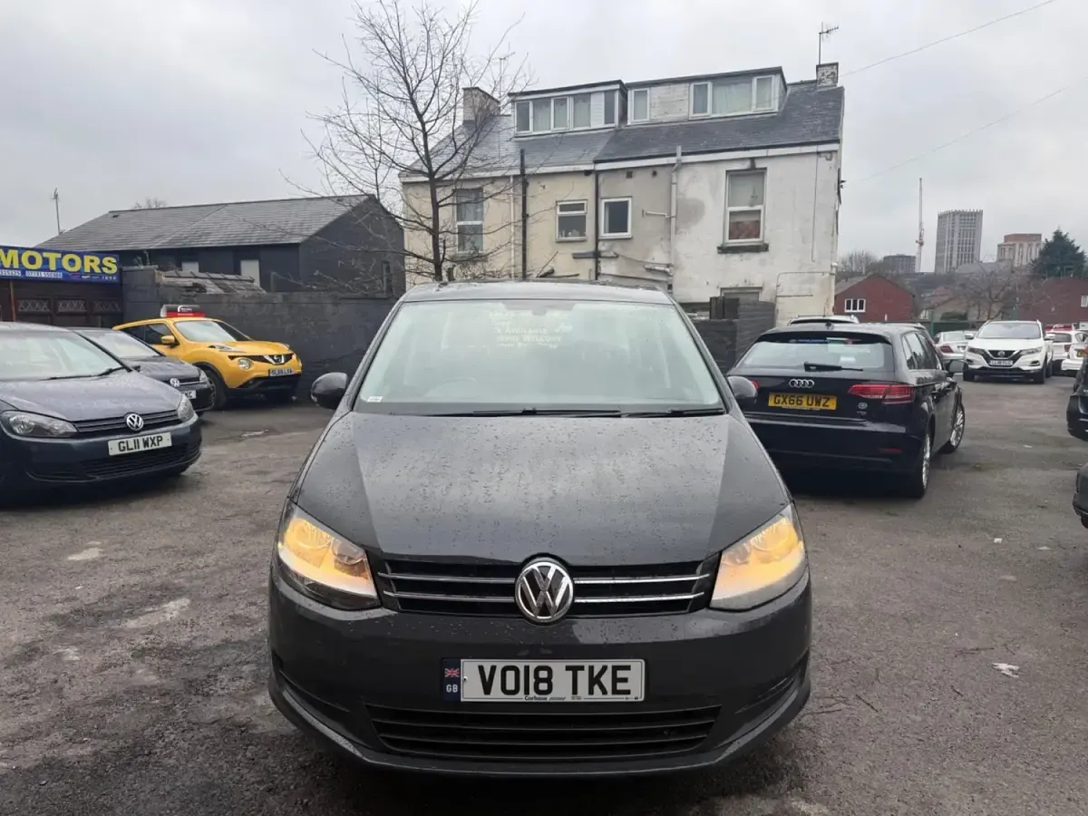 Usado VW Sharan S 177 HP (130 kW) 2018 Cinzento Monovolume