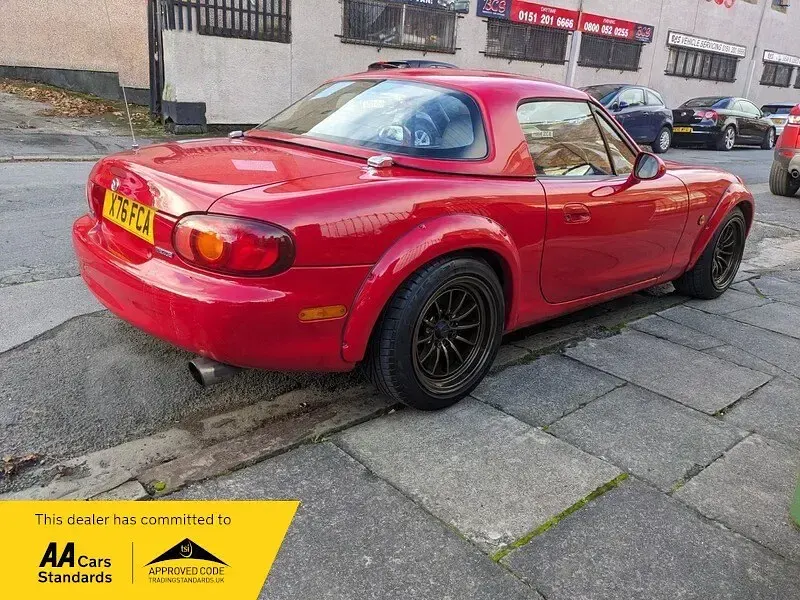 Used Mazda MX5 212 HP (155 kW) 2001 Red Cabriolet