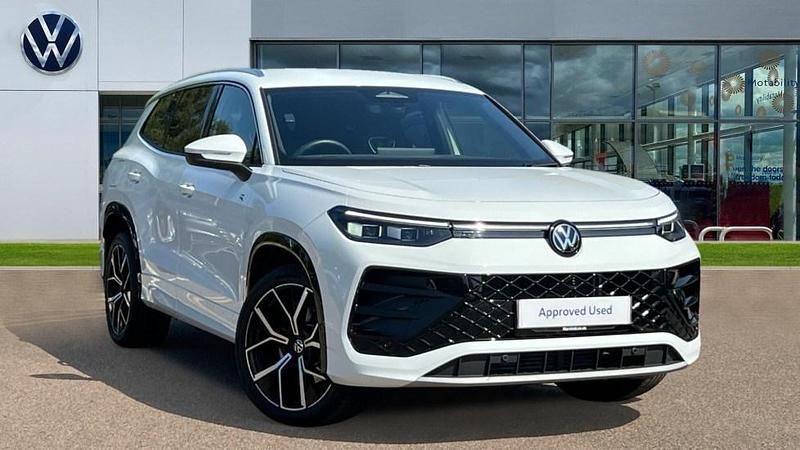 White Used 2025 VW Touran R-line MPV | £40,656 - Image 1/4