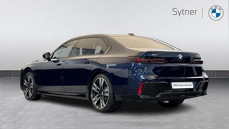 Used BMW 750e M Sport 482 HP (354 kW) 2025 Blue Sedan