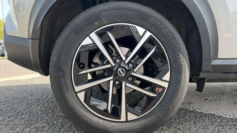 Used Nissan Juke N-Connecta 114 HP (83 kW) 2025 Silver SUV