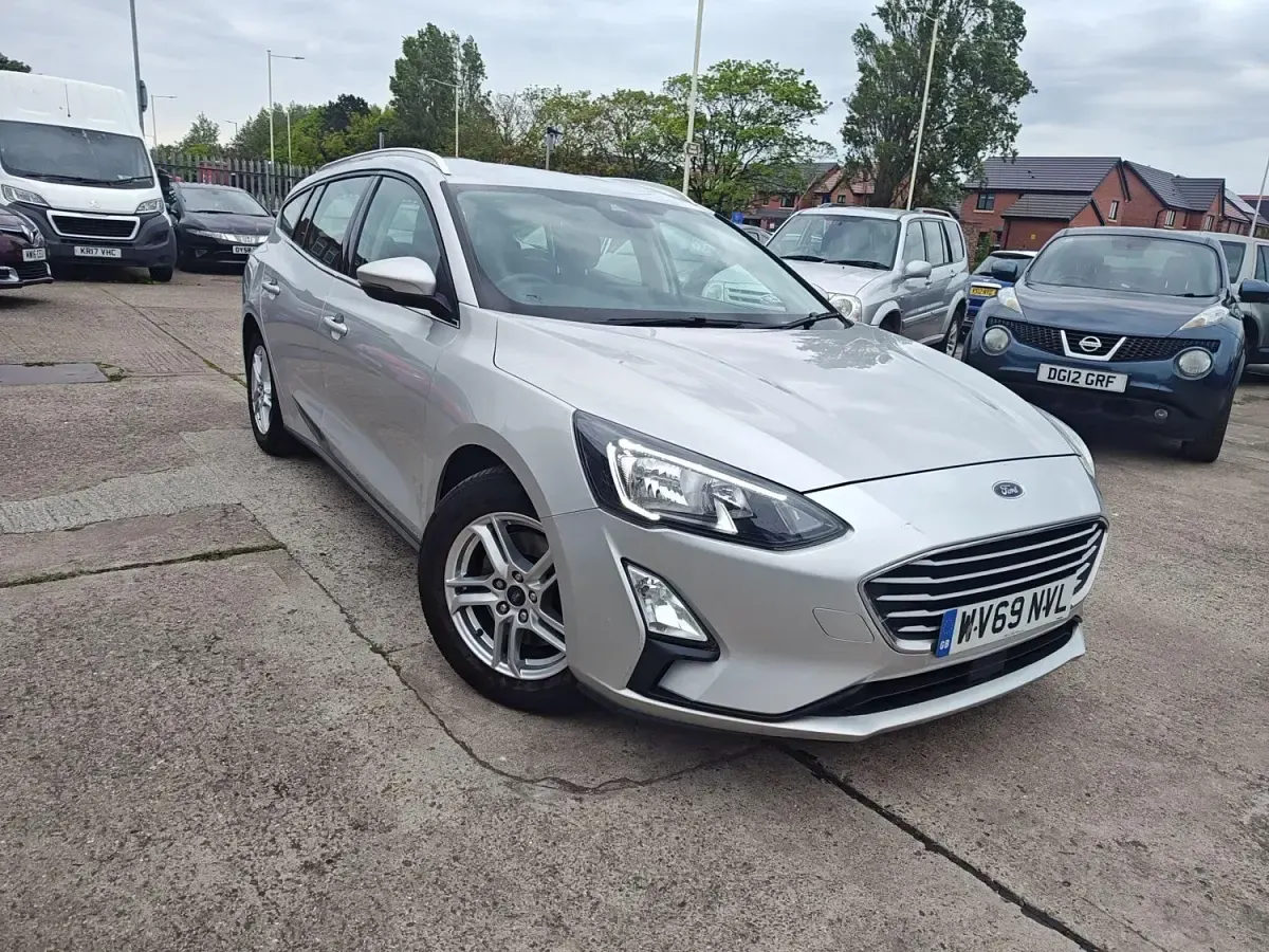 Begagnad Ford Focus Zetec 95 HK (69 kW) 2019 Silver Kombi