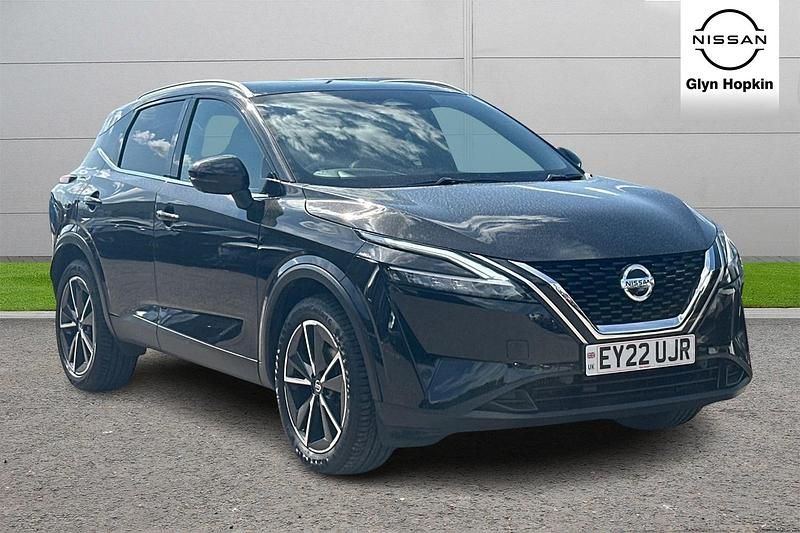 Black Used 2022 Nissan Qashqai Tekna SUV | £18,347 (A bit pricey) - Image 1/4