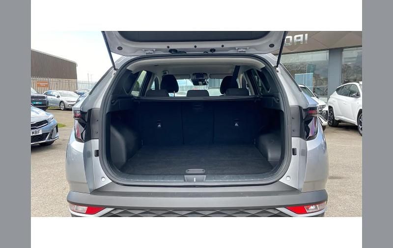 Used Hyundai Tucson SE 147 HP (108 kW) 2023 Silver SUV