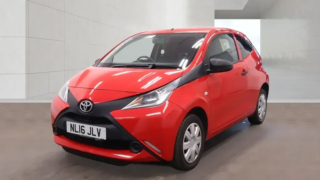 Used Toyota Aygo 2016 Red Hatchback
