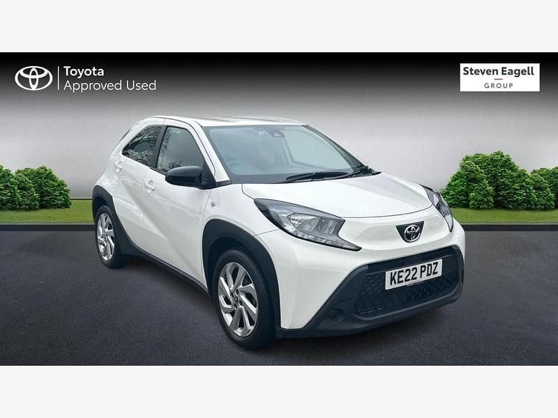 Used Toyota Aygo X PURE 2022 White SUV