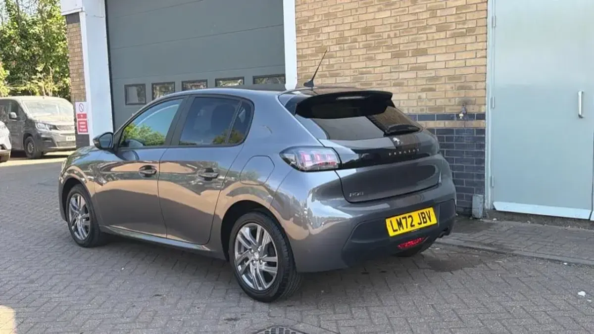 Used Peugeot 208 Active+ 99 HP (72 kW) 2022 Grey Hatchback