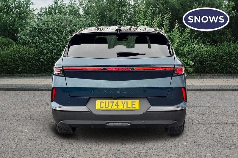Used Vauxhall Grandland X GSe 136 HP (100 kW) 2024 Blue SUV
