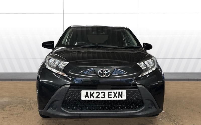 Used Toyota Aygo X PURE 72 HP (52 kW) 2025 SUV