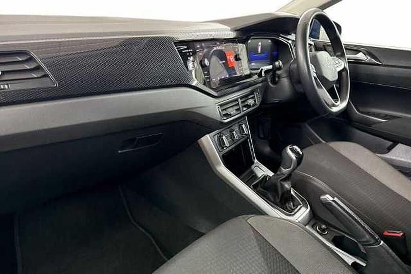 Used VW Polo Life 80 HP (58 kW) 2022 Blue Hatchback